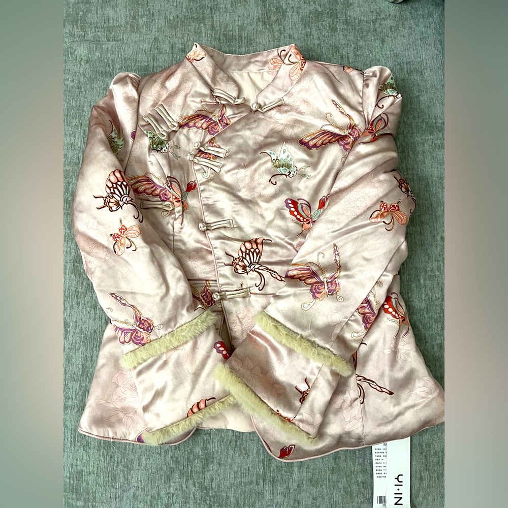 NWT Fashion Embroidered cotton blouse